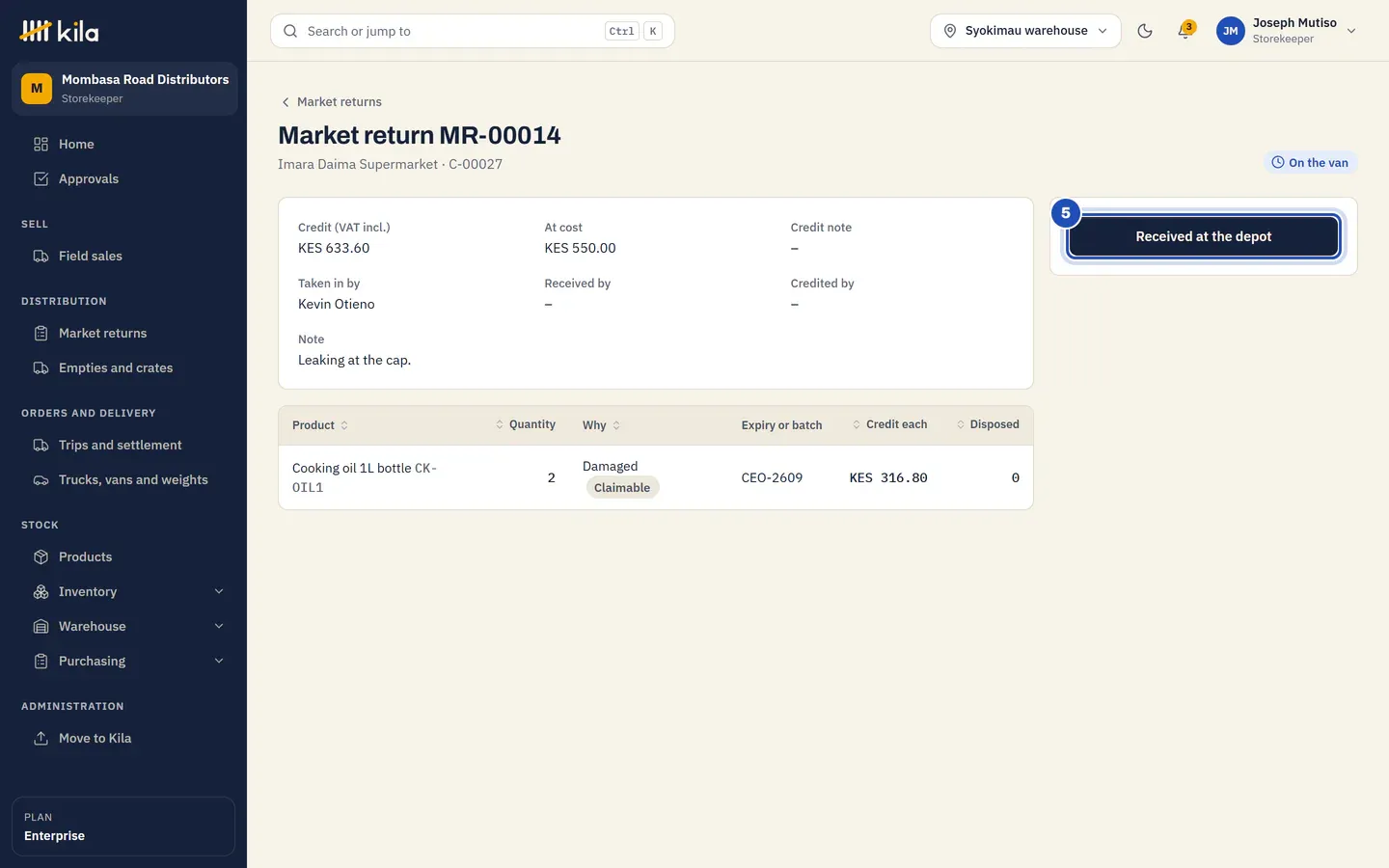 The market return, on the van: two cooking oil bottles, Damaged and Claimable, batch CEO-2609, with the credit each, and Received at the depot marked 5.