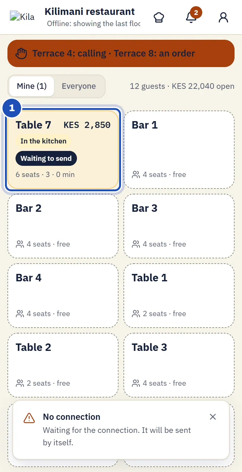 Kila Floor with no connection: the top says Offline and 1 round to send, and Table 7 shows Waiting to send (1).